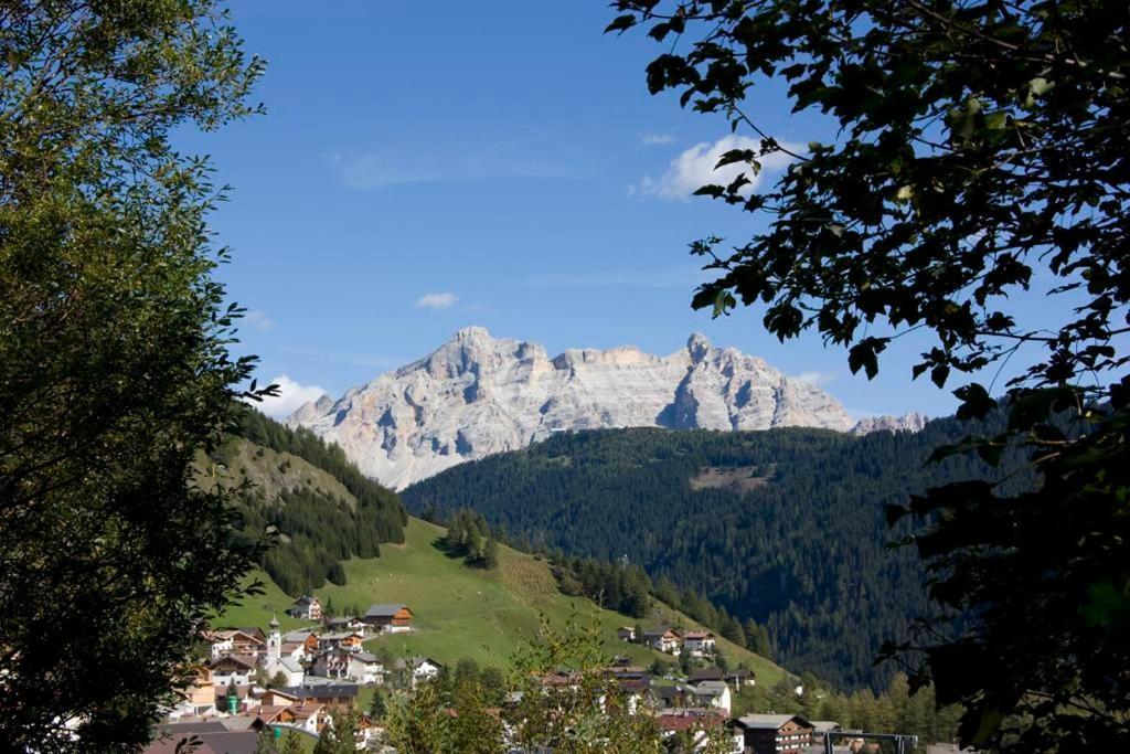 Pensione Sellablick Colfosco Pokoj fotografie